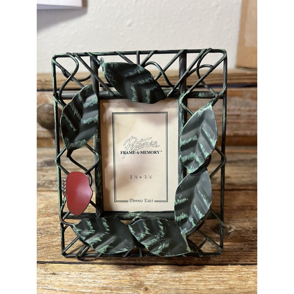 Dennis East Wire Photo Frame Red Apples Green Leaves Petite Frame 2.5”x3.5”